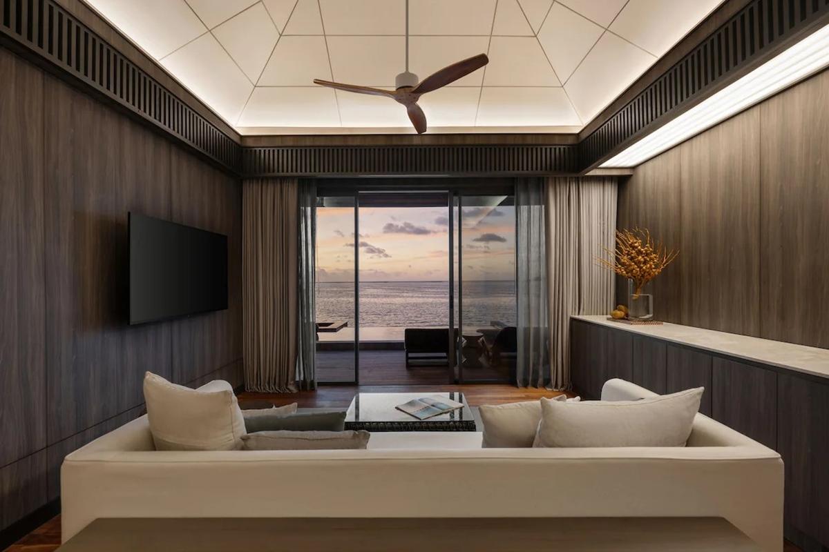 Madifushi Private Island Hotel Meemu Atoll Bagian luar foto
