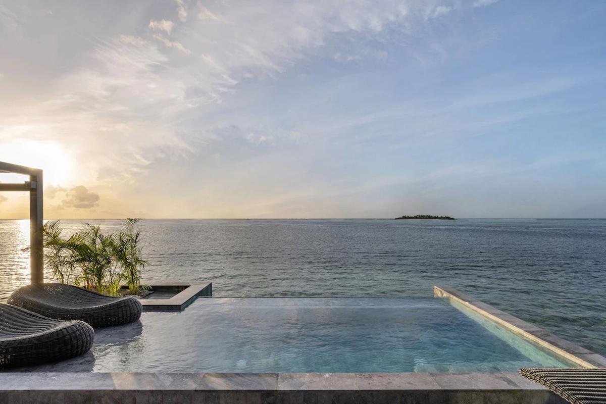 Madifushi Private Island Hotel Meemu Atoll Bagian luar foto